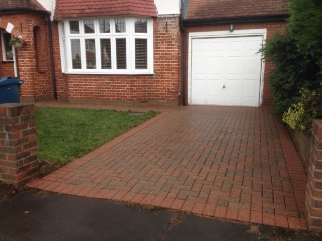 Revive your driveway with Smart Exterior Cleaning’s cost Revive your driveway with Smart Exterior Cleaning’s cost
